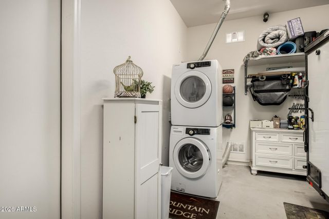 1805 N RED Cliff, Mesa, AZ 85207