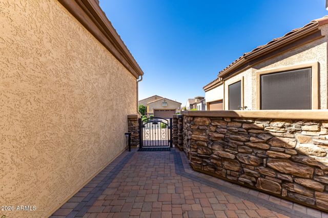 1805 N RED Cliff, Mesa, AZ 85207