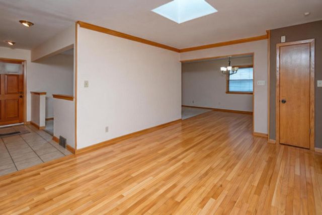 4212 N 95th STREET, Wauwatosa, WI 53222