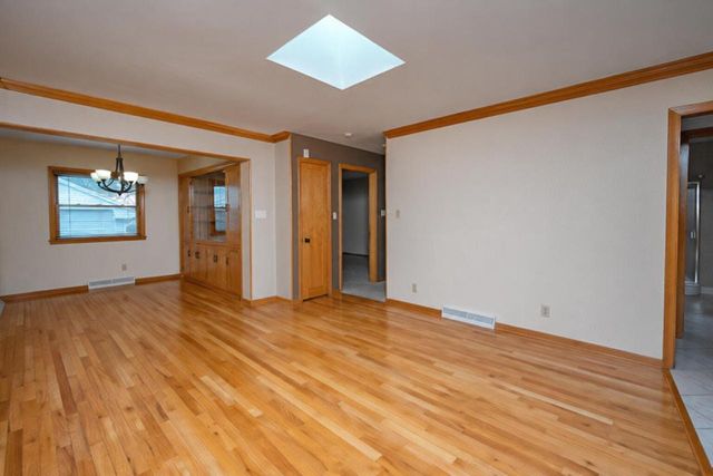 4212 N 95th STREET, Wauwatosa, WI 53222