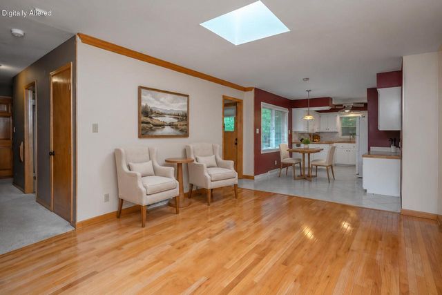 4212 N 95th STREET, Wauwatosa, WI 53222