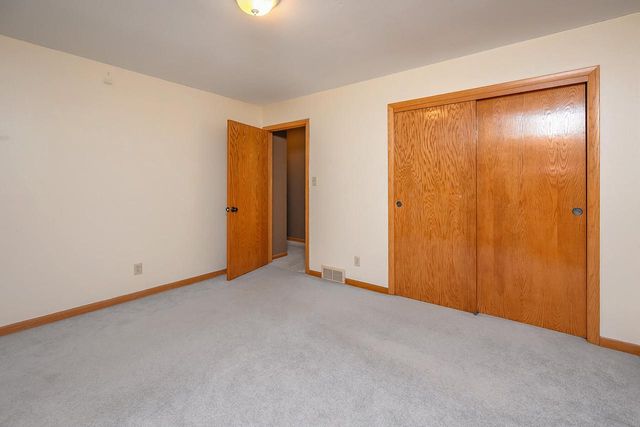4212 N 95th STREET, Wauwatosa, WI 53222