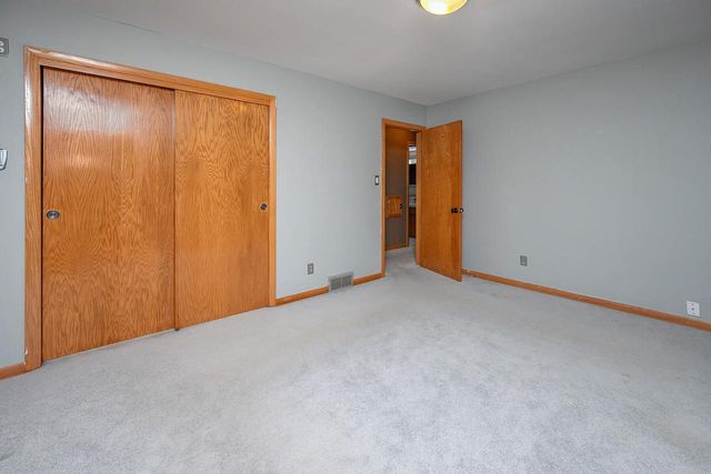 4212 N 95th STREET, Wauwatosa, WI 53222