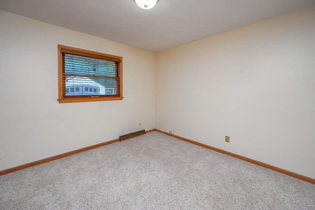 4212 N 95th STREET, Wauwatosa, WI 53222