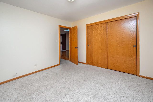 4212 N 95th STREET, Wauwatosa, WI 53222