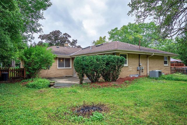 4212 N 95th STREET, Wauwatosa, WI 53222