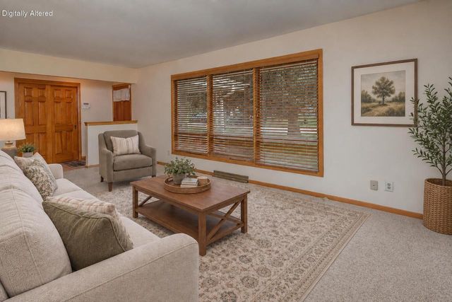 4212 N 95th STREET, Wauwatosa, WI 53222