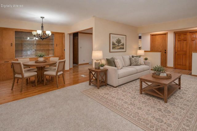 4212 N 95th STREET, Wauwatosa, WI 53222