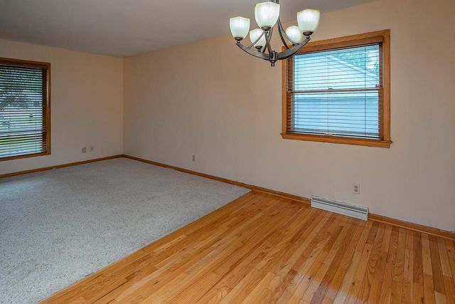 4212 N 95th STREET, Wauwatosa, WI 53222