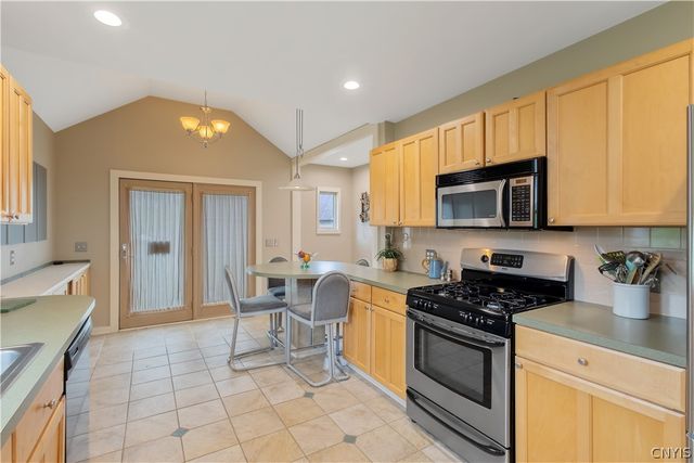 224 Lathrop Rd, Geddes, NY 13219