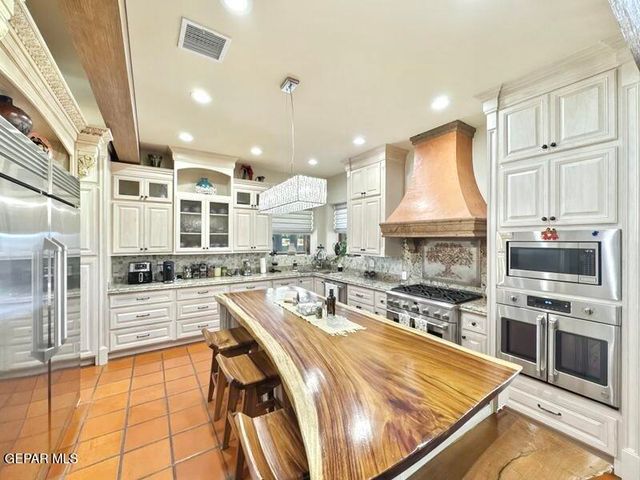 3 PASEO DE PAZ Lane, El Paso, TX 79932