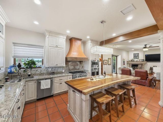 3 PASEO DE PAZ Lane, El Paso, TX 79932