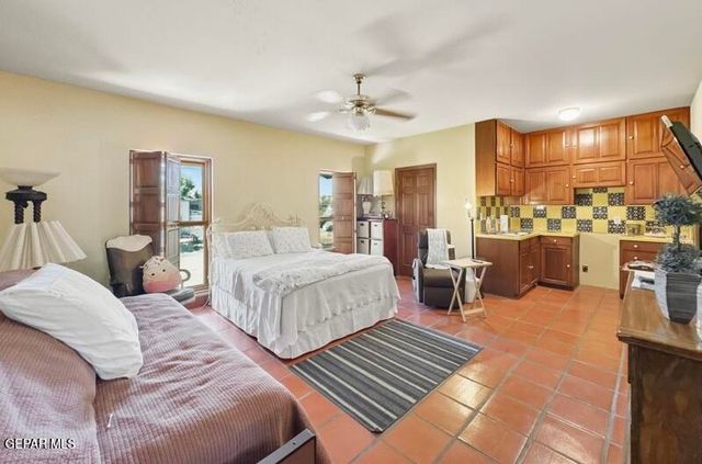3 PASEO DE PAZ Lane, El Paso, TX 79932