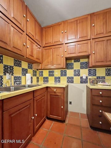 3 PASEO DE PAZ Lane, El Paso, TX 79932