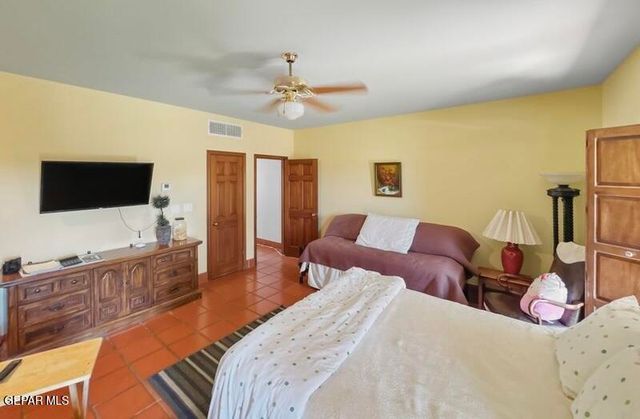 3 PASEO DE PAZ Lane, El Paso, TX 79932
