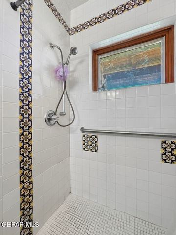 3 PASEO DE PAZ Lane, El Paso, TX 79932