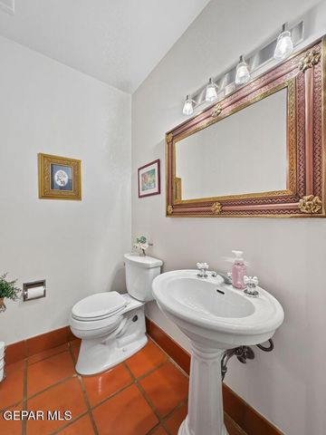3 PASEO DE PAZ Lane, El Paso, TX 79932