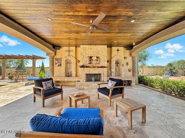 3 PASEO DE PAZ Lane, El Paso, TX 79932
