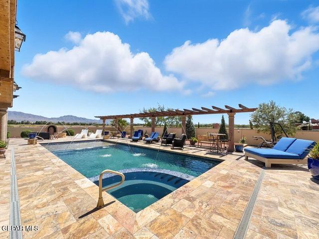 3 PASEO DE PAZ Lane, El Paso, TX 79932