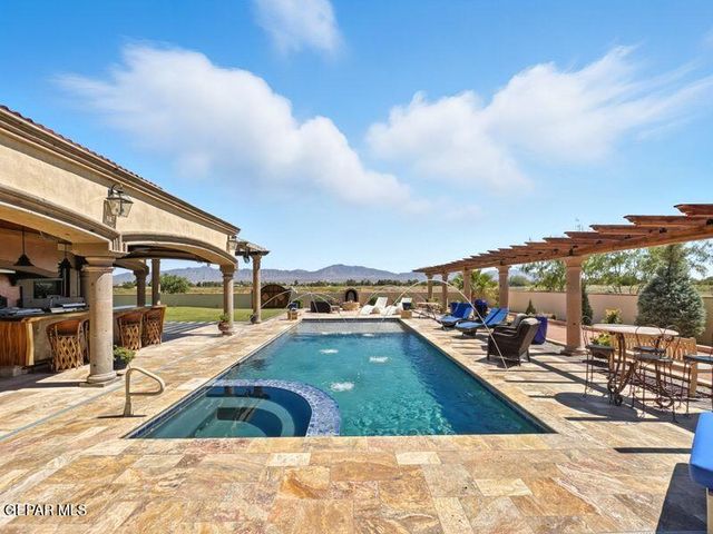 3 PASEO DE PAZ Lane, El Paso, TX 79932