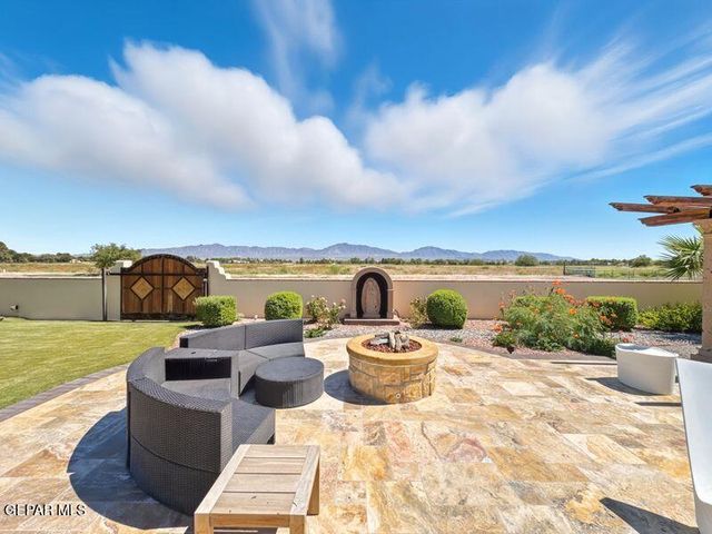 3 PASEO DE PAZ Lane, El Paso, TX 79932