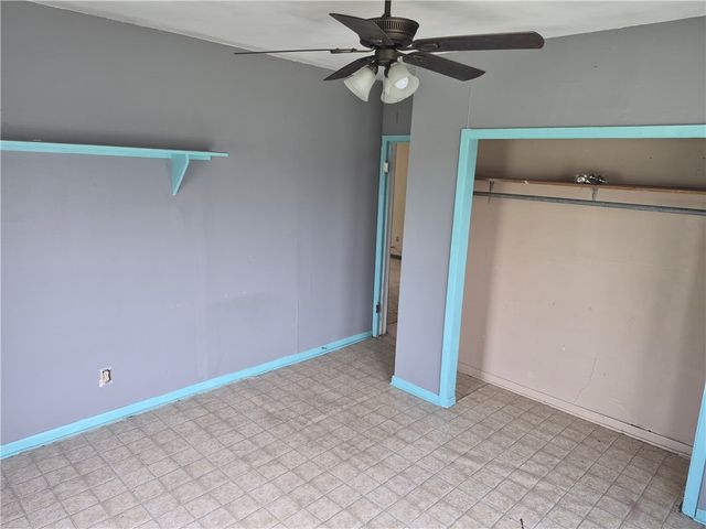 202 N Gregory St, Gregory, TX 78359
