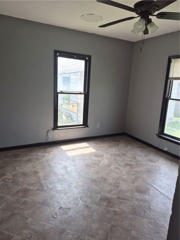 202 N Gregory St, Gregory, TX 78359