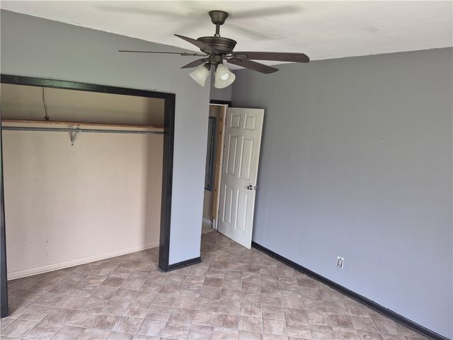 202 N Gregory St, Gregory, TX 78359