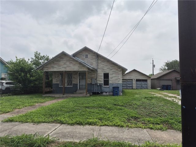 202 N Gregory St, Gregory, TX 78359