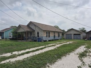 202 N Gregory St, Gregory, TX 78359