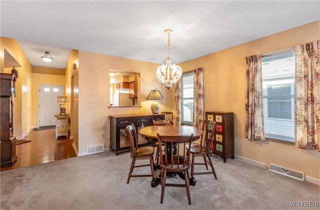 34 Glenfield Drive, West Seneca, NY 14224