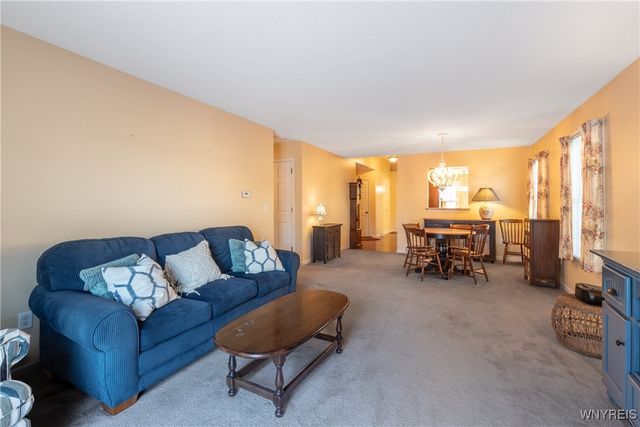 34 Glenfield Drive, West Seneca, NY 14224