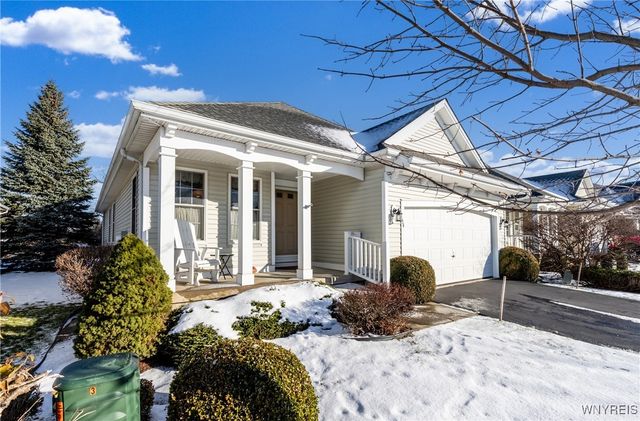 34 Glenfield Drive, West Seneca, NY 14224