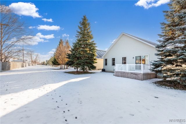 34 Glenfield Drive, West Seneca, NY 14224