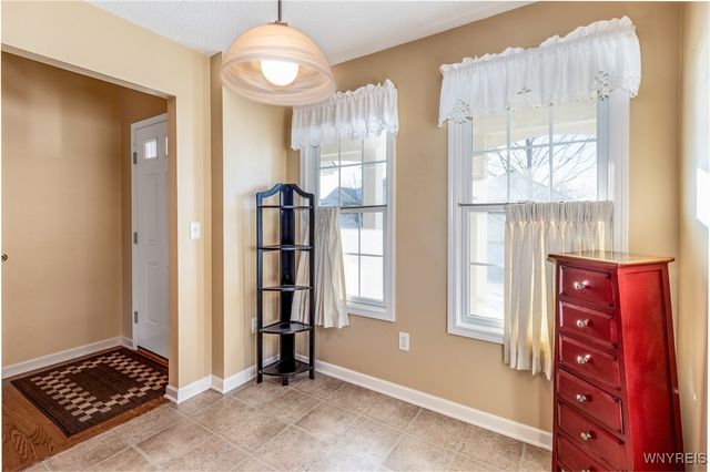 34 Glenfield Drive, West Seneca, NY 14224