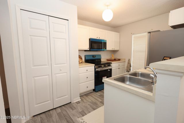 11607 HICKORY OAK Drive, Jacksonville, FL 32218