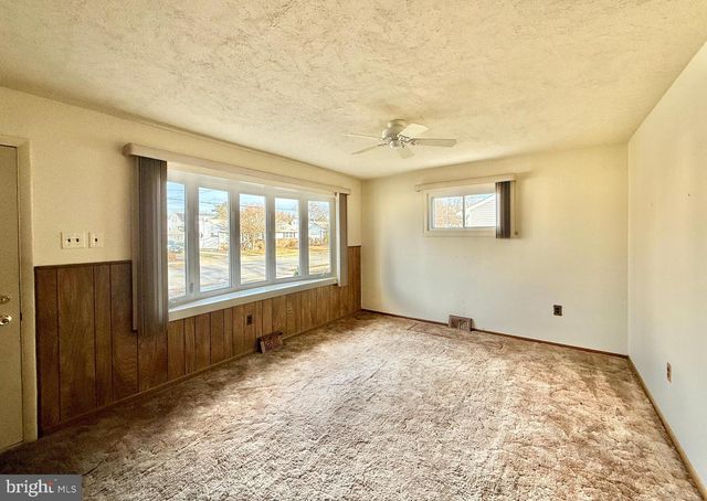 183 FORD AVE, West Deptford, NJ 08096