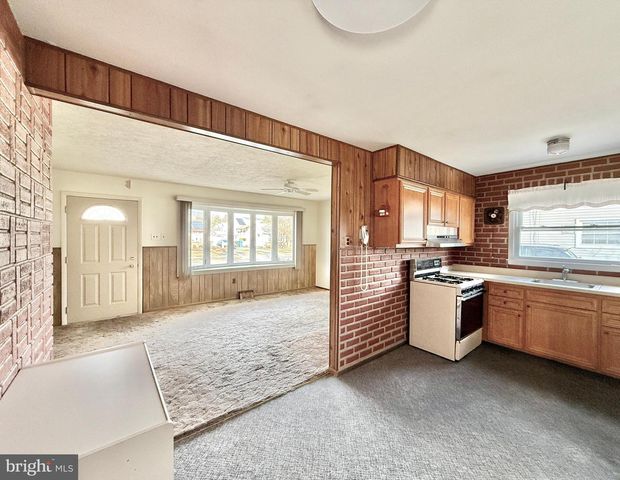 183 FORD AVE, West Deptford, NJ 08096