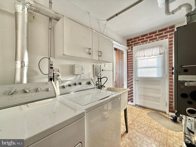 183 FORD AVE, West Deptford, NJ 08096