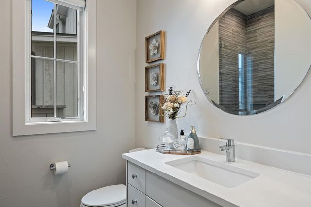 19601 Flying J BLVD 16, Spicewood, TX 78669