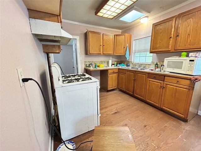 7305 Beaty Street, Fort Worth, TX 76112