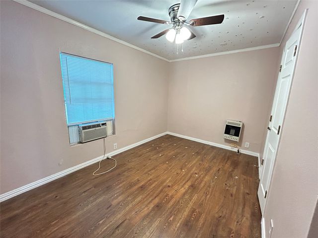 7305 Beaty Street, Fort Worth, TX 76112