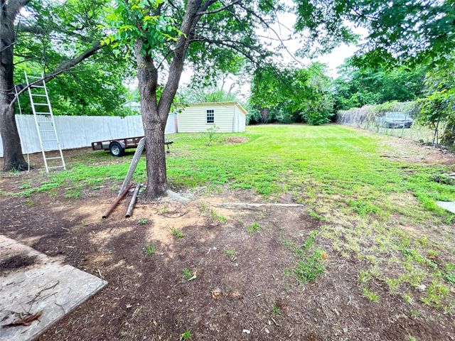 7305 Beaty Street, Fort Worth, TX 76112