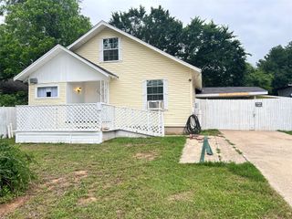 7305 Beaty Street, Fort Worth, TX 76112