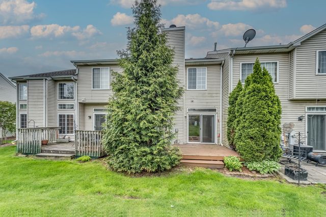 973 Mesa Drive, Lake In The Hills, IL 60156