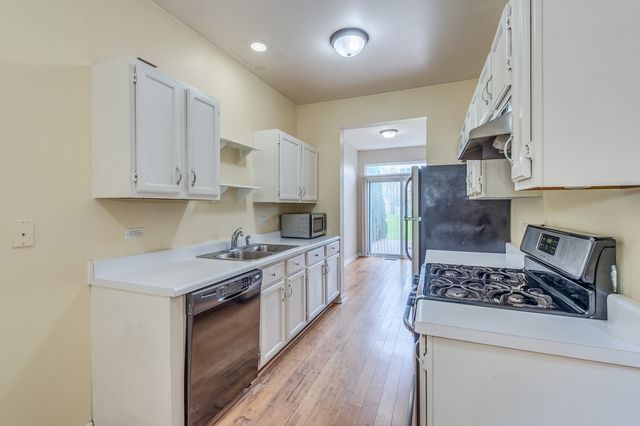 973 Mesa Drive, Lake In The Hills, IL 60156