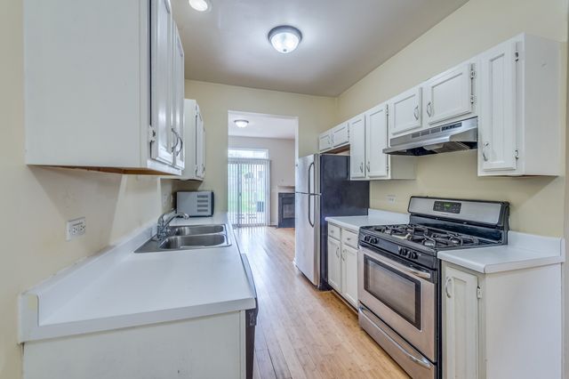 973 Mesa Drive, Lake In The Hills, IL 60156