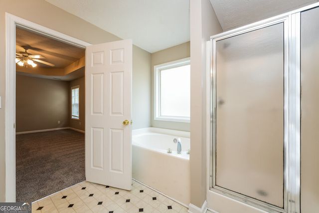 385 Shadowbrooke Circle, Loganville, GA 30052