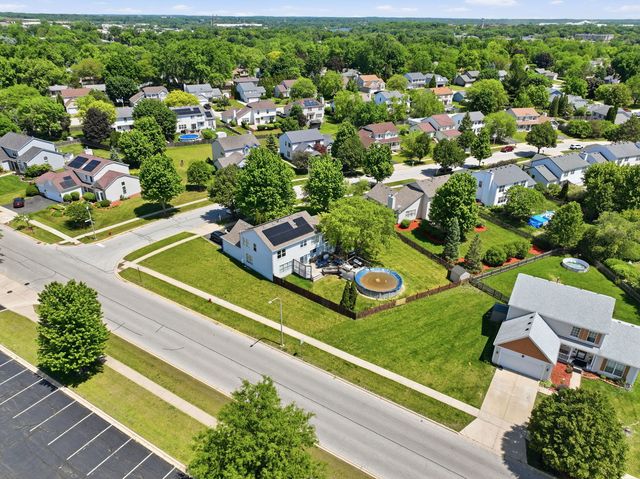 791 Brookline Street, South Elgin, IL 60177