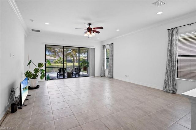 11536 Foxbriar LN, Fort Myers, FL 33913